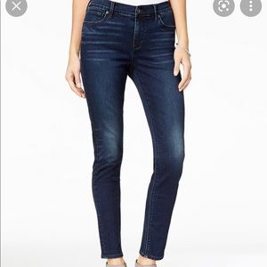 Lucky Brand Midrise skinny jeans